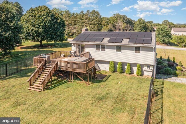 Building Photo - 1145 Highland Dr
