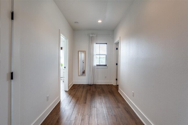 Building Photo - 418 Stagecoach Trail