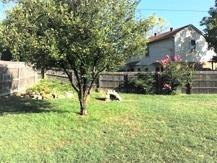 Building Photo - 307 Eichelberger Dr