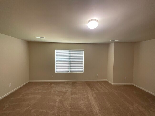 Building Photo - 4701 Southwind Rd