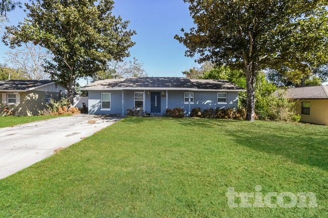 Building Photo - 32730 Blossom Ln