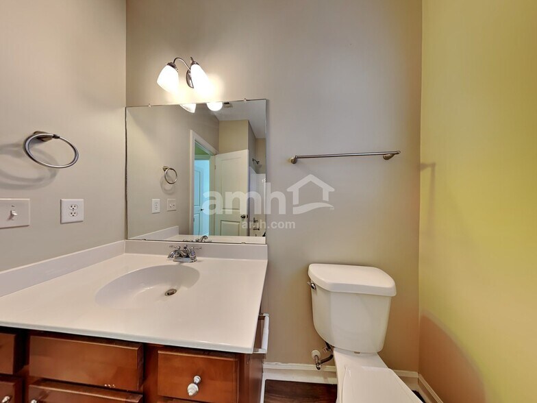 Building Photo - 1396 Revel Cove Dr SW
