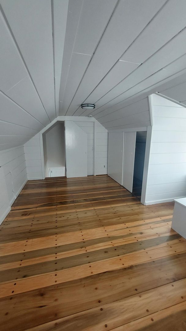Building Photo - Cape Style Single Family 2 Bedroom/ 1 Bath...