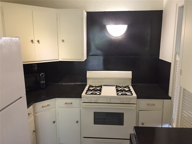 Building Photo - 1507 Pease Rd