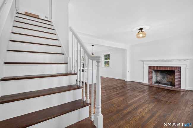 Building Photo - 11 Stratfield Pl