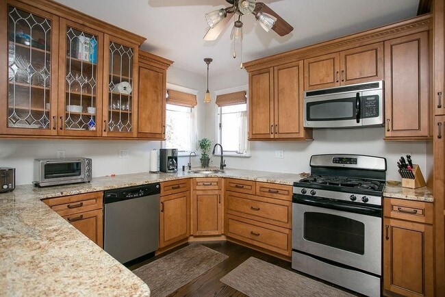 Building Photo - 17 Annandale Terrace