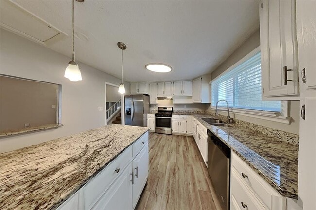 Building Photo - 1734 Wingard Dr