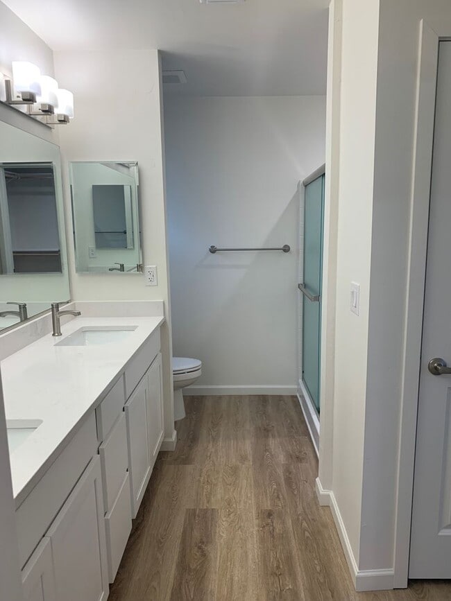 Building Photo - 2494 S Clovis Place-