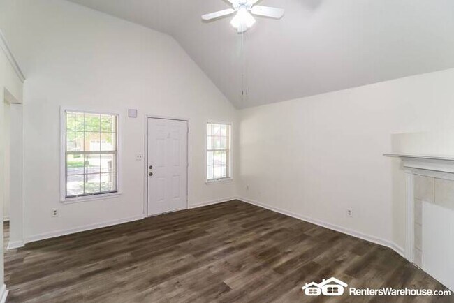 Building Photo - Newly Remodeled Southaven Home