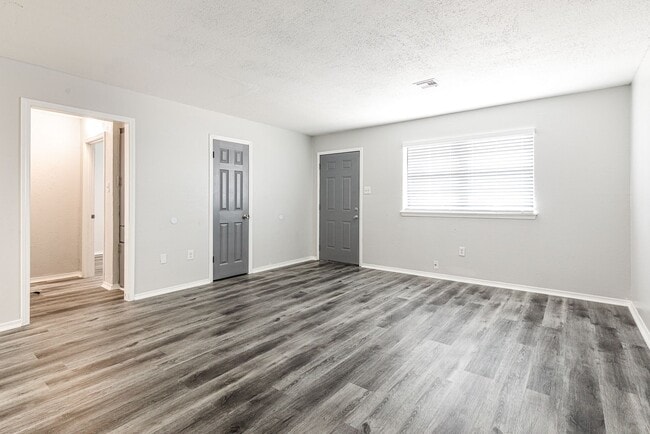 Building Photo - 6 SW 69th St