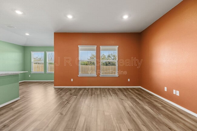 Building Photo - 6905 Guadalupe Rd