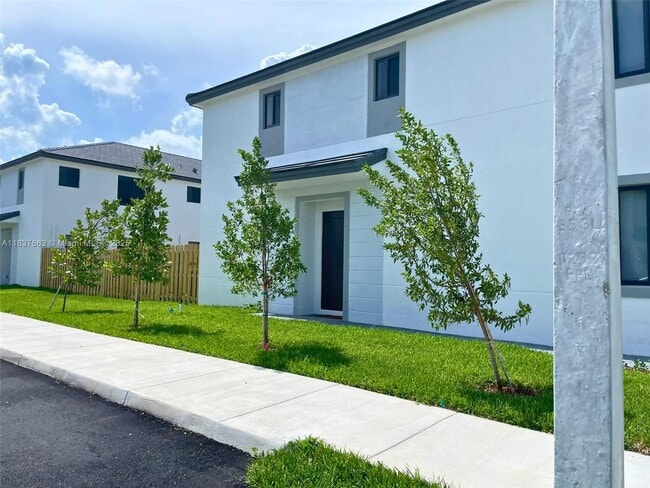 Building Photo - 34532 SW 191st Ave
