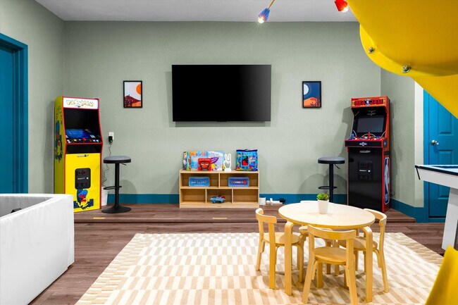 Building Photo - 5604 E Beverly Ln