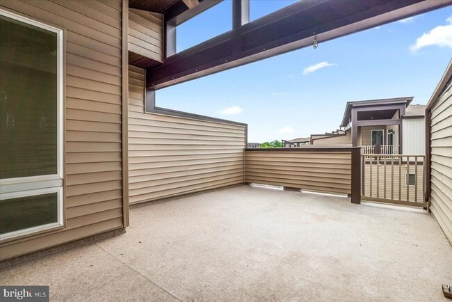 Building Photo - 1502 Trafalgar Ln
