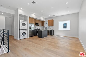 Building Photo - 4714 W 17th St