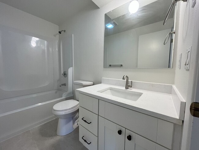 Building Photo - Full of Light—Your Next Home Awaits!