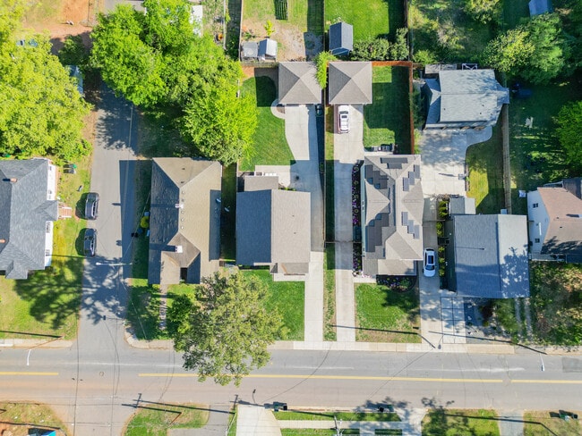 Building Photo - 1005 State St