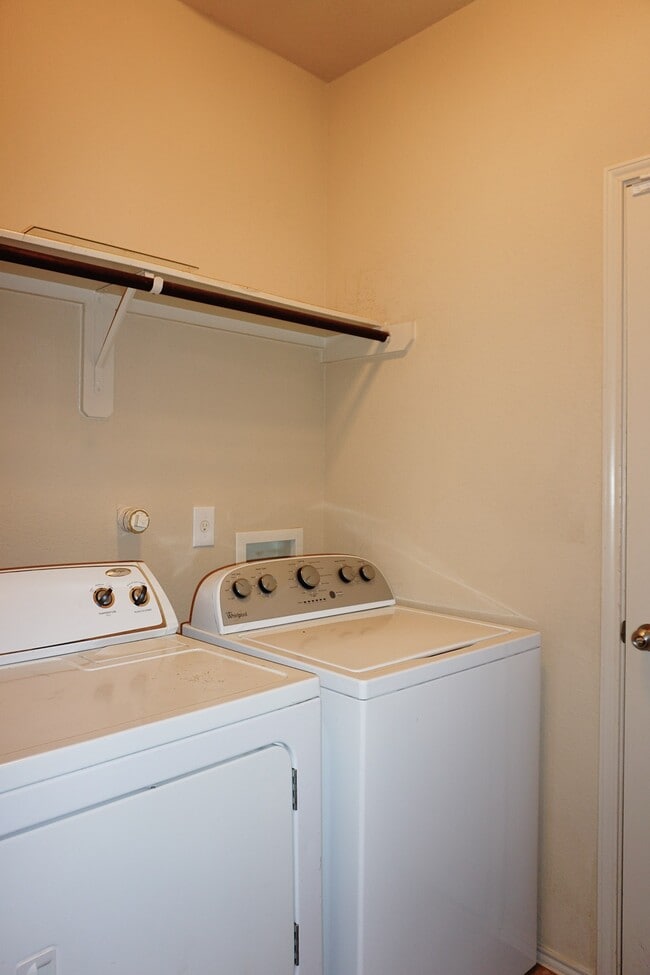 Building Photo - 22007 Silverfield Park Ln