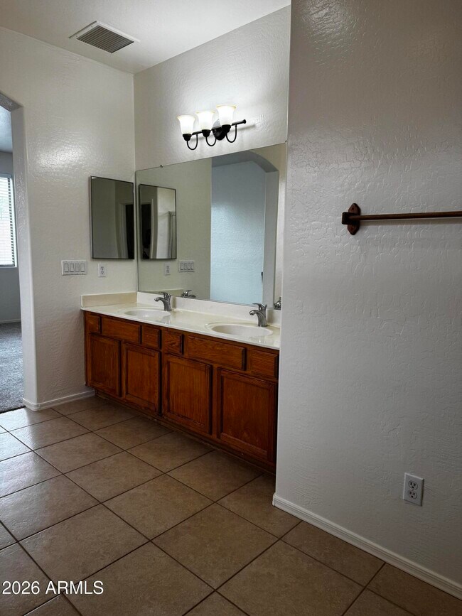 Building Photo - 15456 W Mescal St