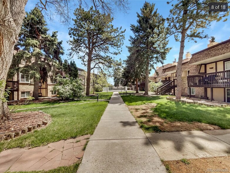 Building Photo - 1390 Everett Ct