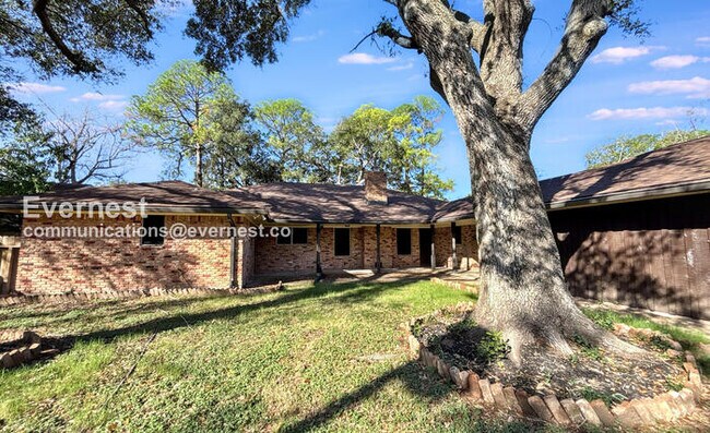 Building Photo - PROMO: Get $500 off the first month’s rent when you sign the lease today!! / Spacious Home with G...