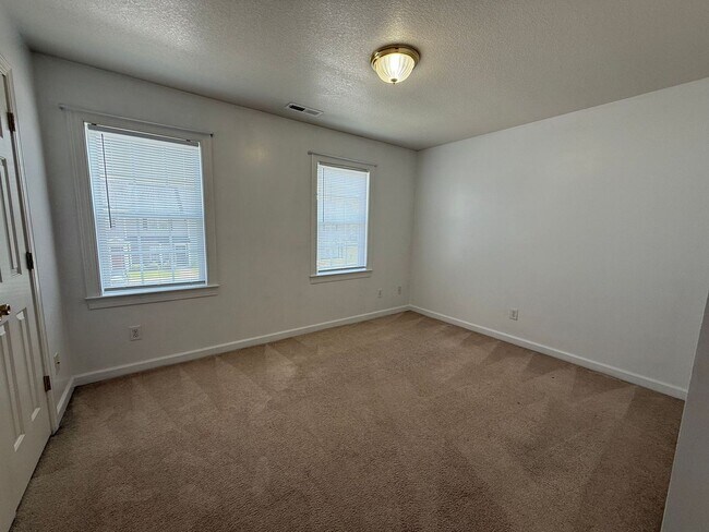 Building Photo - 109 Bridgewood Dr
