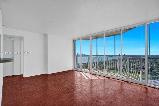 Building Photo - 7601 E Treasure Dr