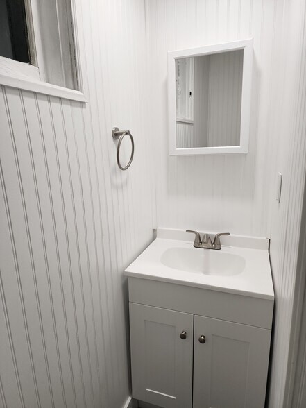 Bathroom Vanity - 109 S Easton Rd