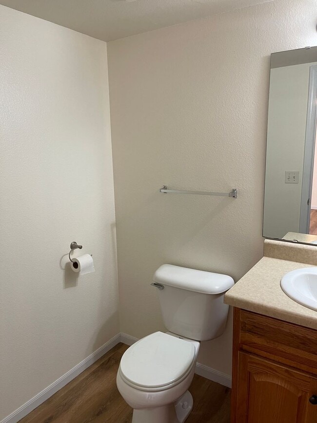 Building Photo - 16830 Huntington Ln