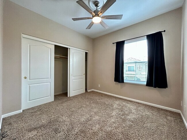 Building Photo - Gated Community! Beautiful 3bd/2.5bth in Folsom