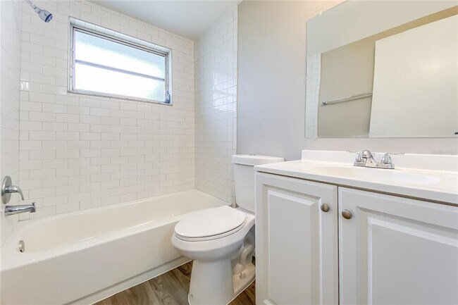 Building Photo - 5701 Berlin Dr