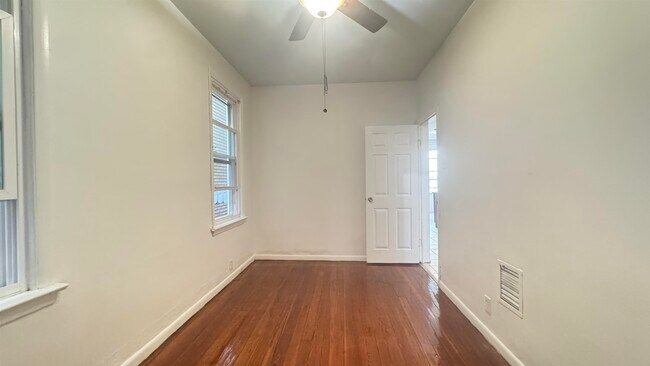 Building Photo - 283 Avenue A
