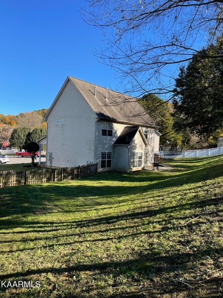 Building Photo - 505 Pebble Creek Rd