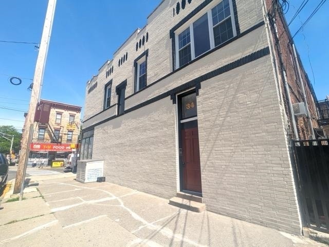 Building Photo - 368 Palisade Ave