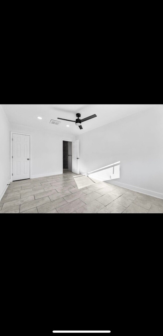 Building Photo - 10602 Buffum St