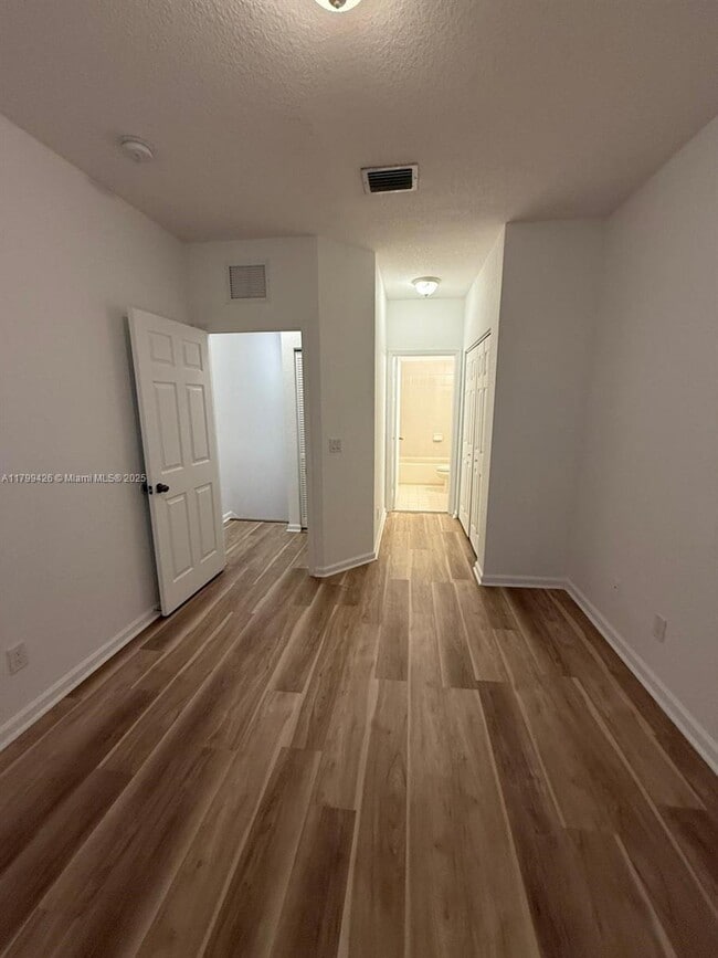 Building Photo - 1410 S Santa Catalina Cir