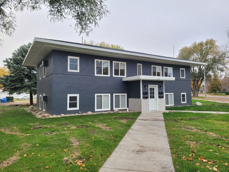 Building Photo - 1383 Iowa Ave SE