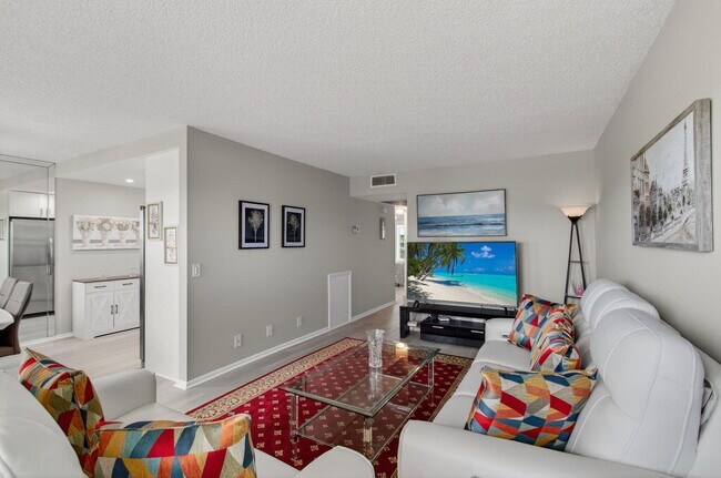 Building Photo - 4003 Wolverton E