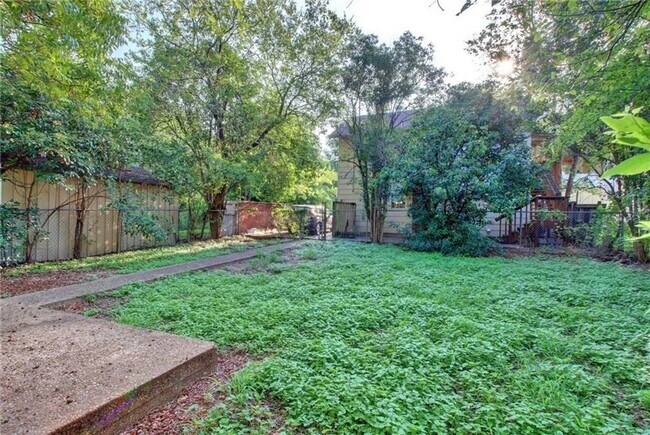 Building Photo - 2831 Pearl St