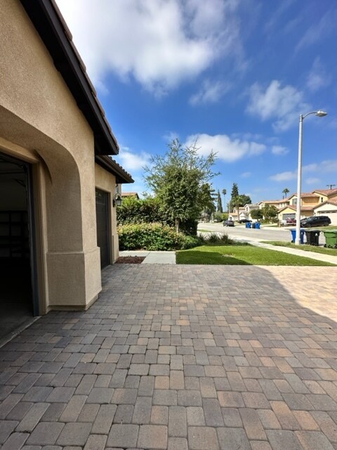 cantlay street - 17032 Cantlay St