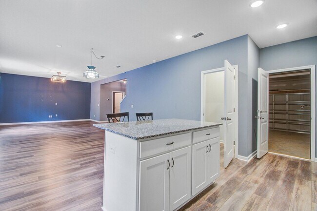 Building Photo - Beautiful Four Bedroom Home in Nexton