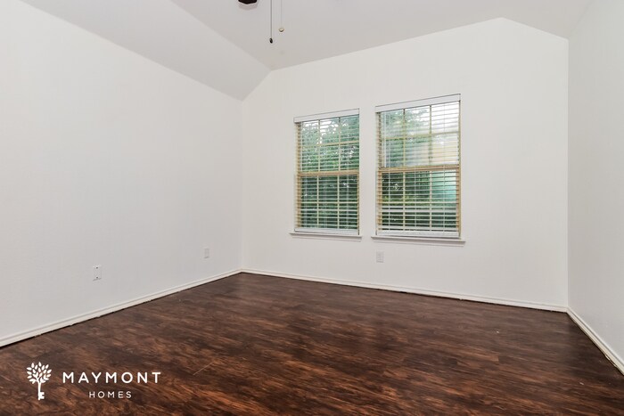 Building Photo - 719 Fannin Dr