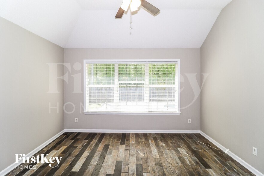 Building Photo - 1615 Farkleberry Dr