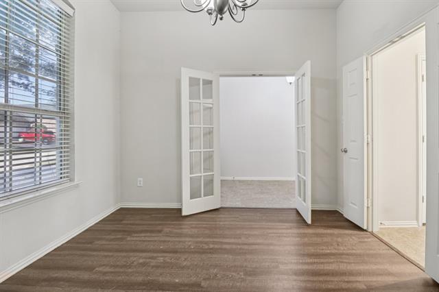 Building Photo - 588 Louder Way