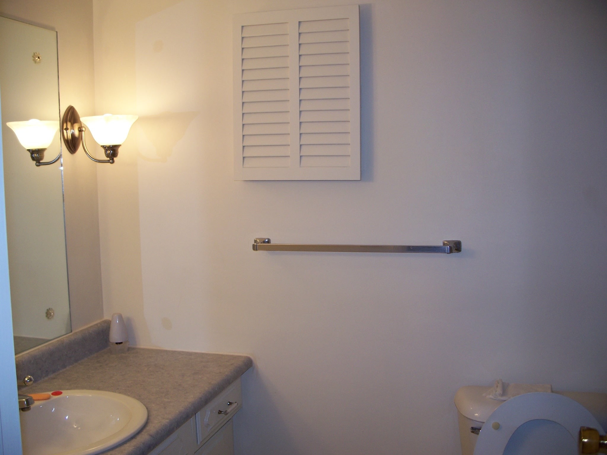 Bath Room - 3581 Amberacres Dr