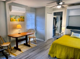 Building Photo - 2716 18th St N