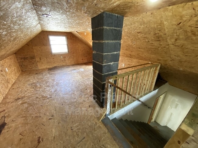 Building Photo - 209 Frazier St