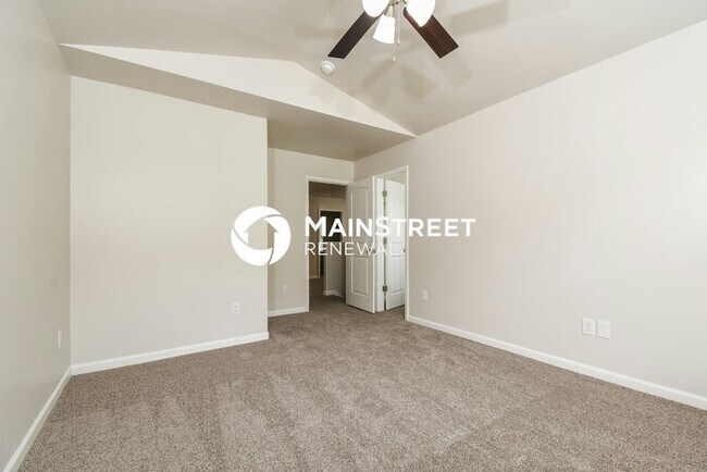 Building Photo - 3 Bedroom Pet-Friendly Home in GREENSBORO,...