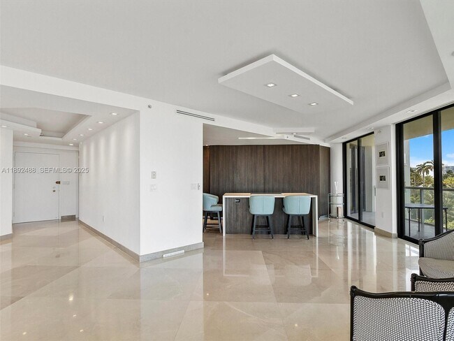 Building Photo - 4000 Island Blvd