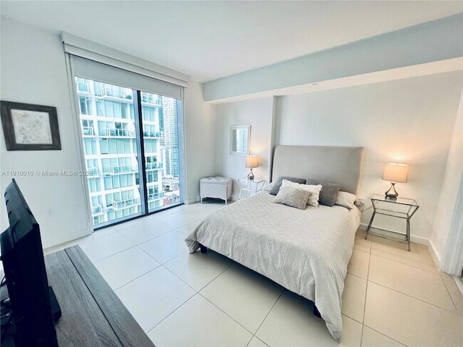 Building Photo - 31 SE 6th St